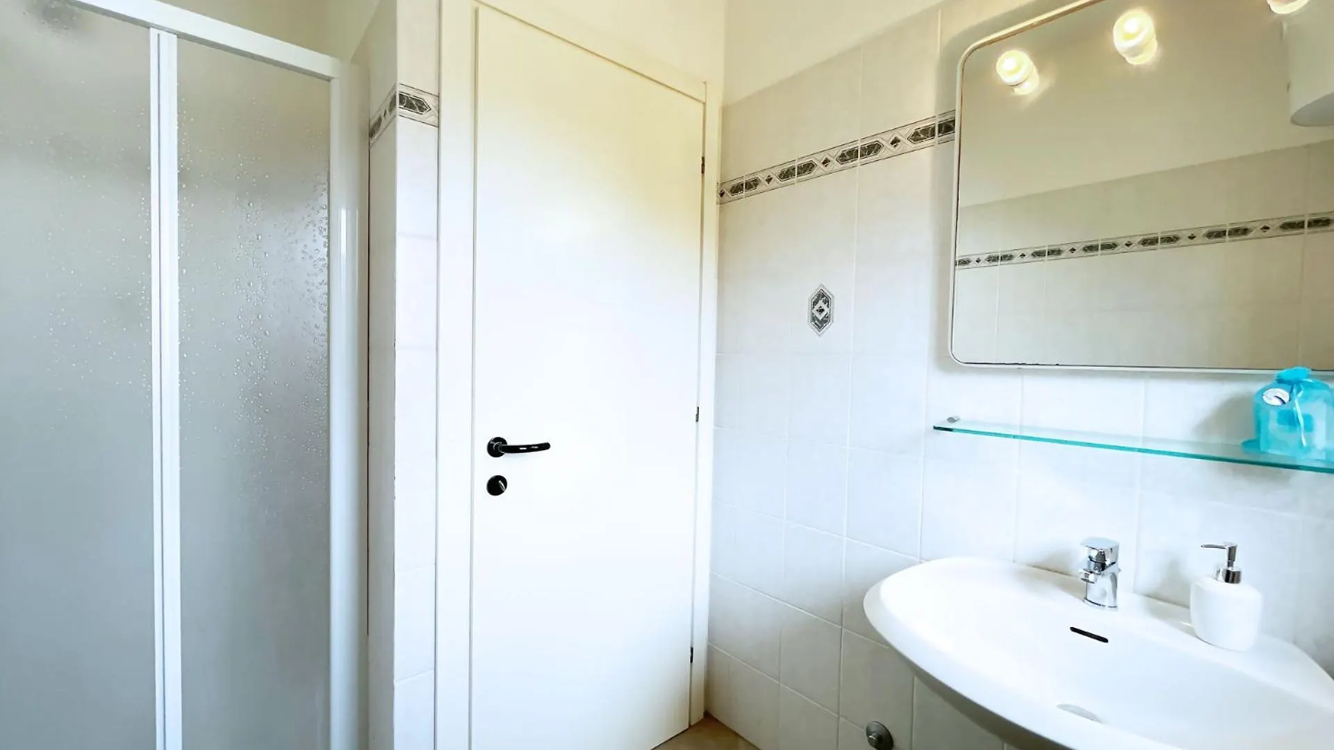 La Perla Di Porto Azzurro Apartment 0*,