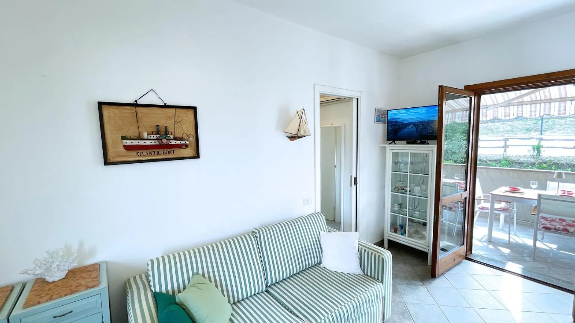 La Perla Di Porto Azzurro Apartment